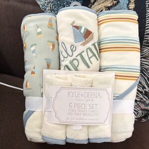 Kyle & Deena Kids “Little Captain” Hooded Towel and Washcloth Set
